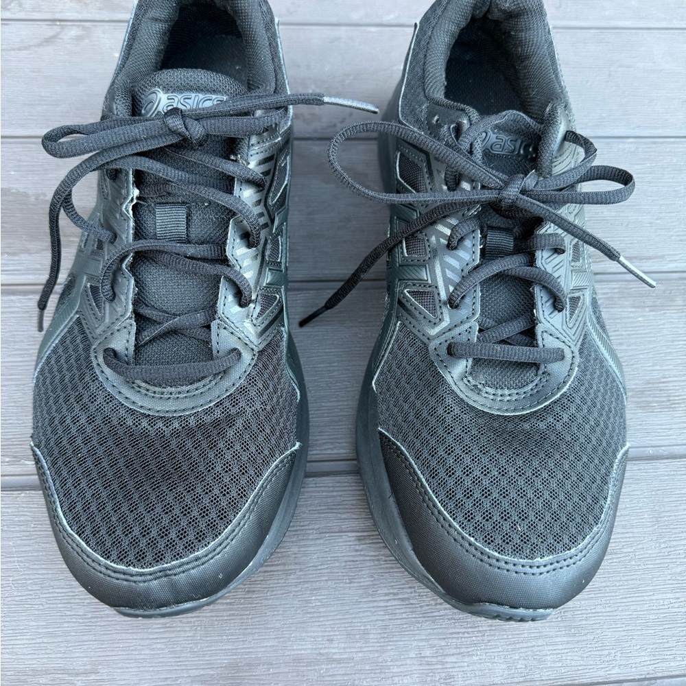 Men’s black Asics Running Sneakers